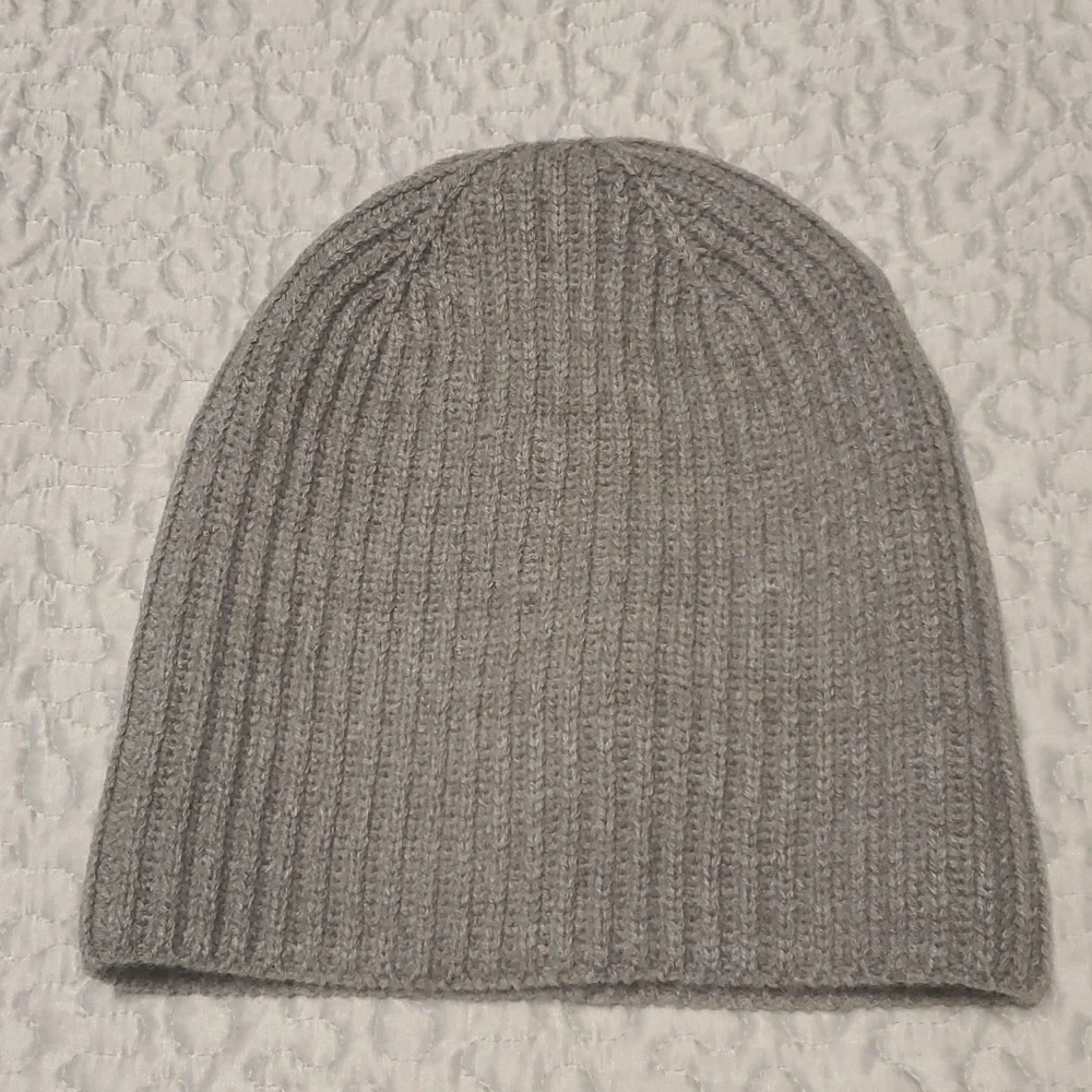 NWT  KATE SPADE  KNIT  BEANIE  WITH  FAUX  PEARLS - Picture 3 of 6